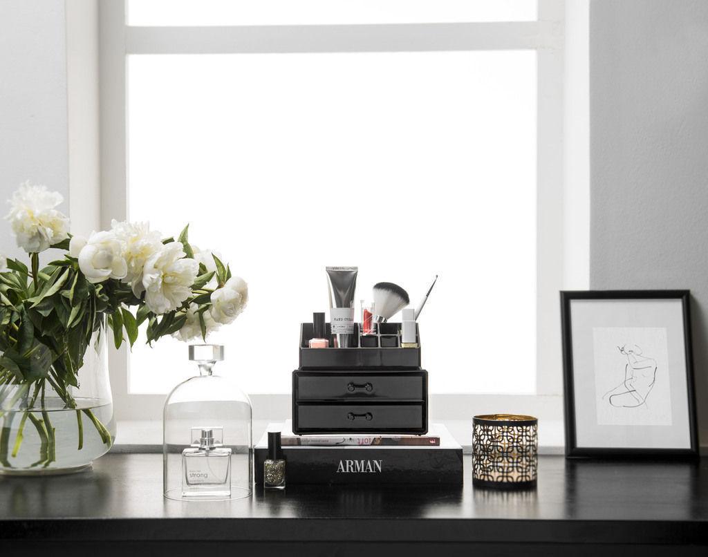 Boite de rangement maquillage à tiroirs