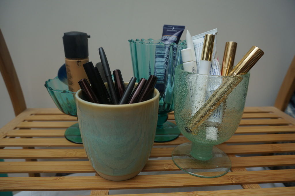 Pot de rangement pour maquillage